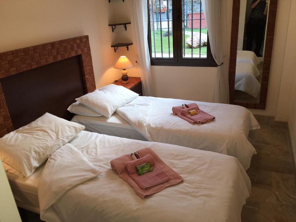 Zdjęcie z galerii obiektu Luxury 2-Bedrooms & Bathrooms Estepona Apartment w mieście Estepona