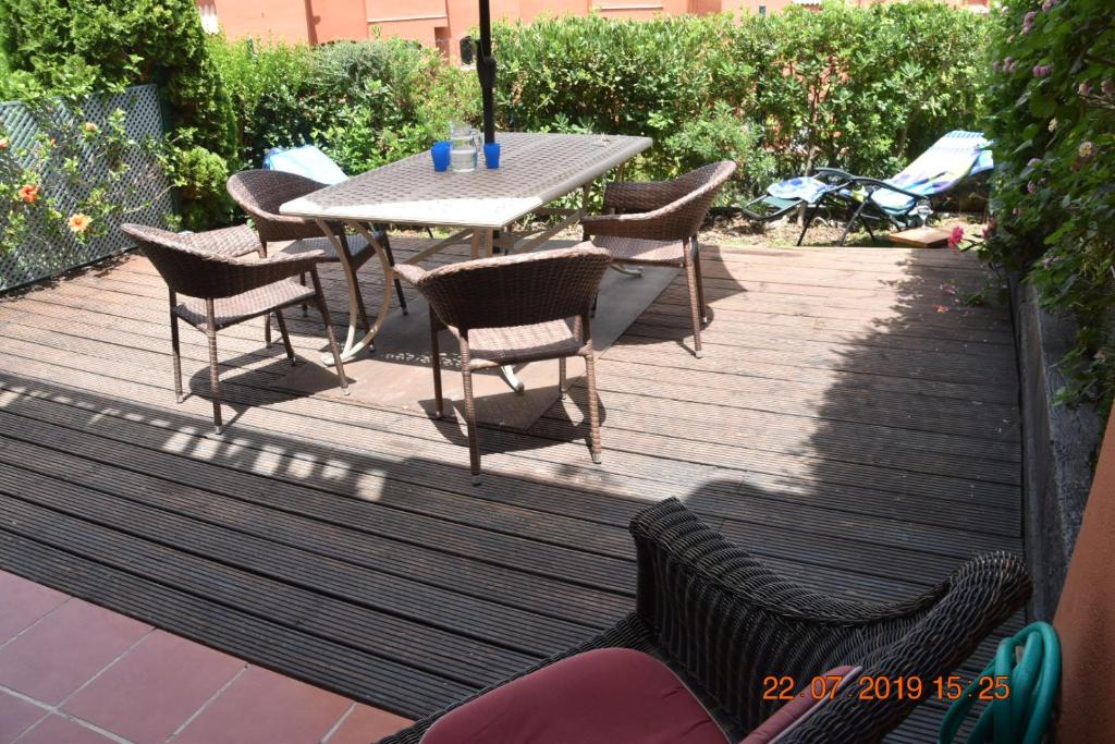 Zdjęcie z galerii obiektu Luxury 2-Bedrooms & Bathrooms Estepona Apartment w mieście Estepona