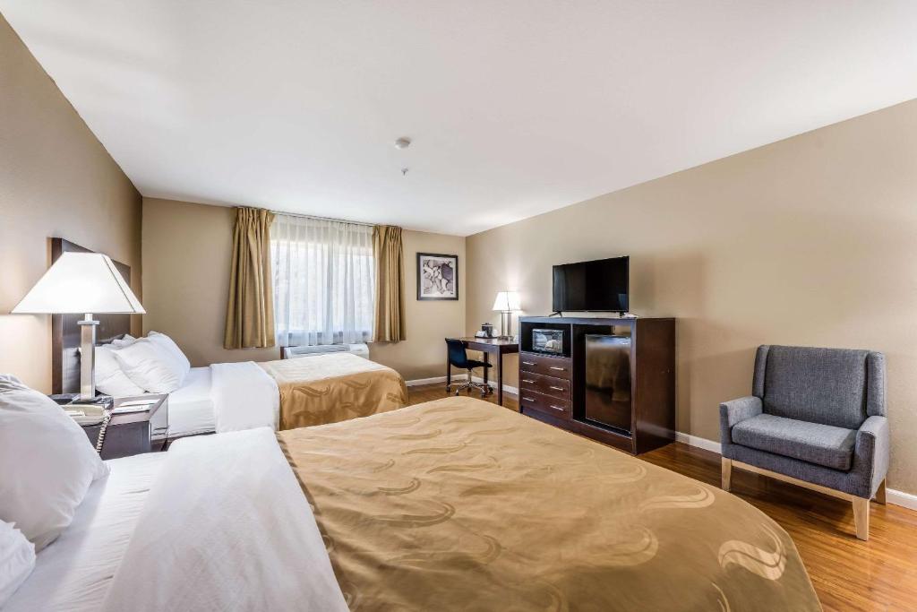 Postel nebo postele na pokoji v ubytování Quality Inn Cle Elum-Ellensburg