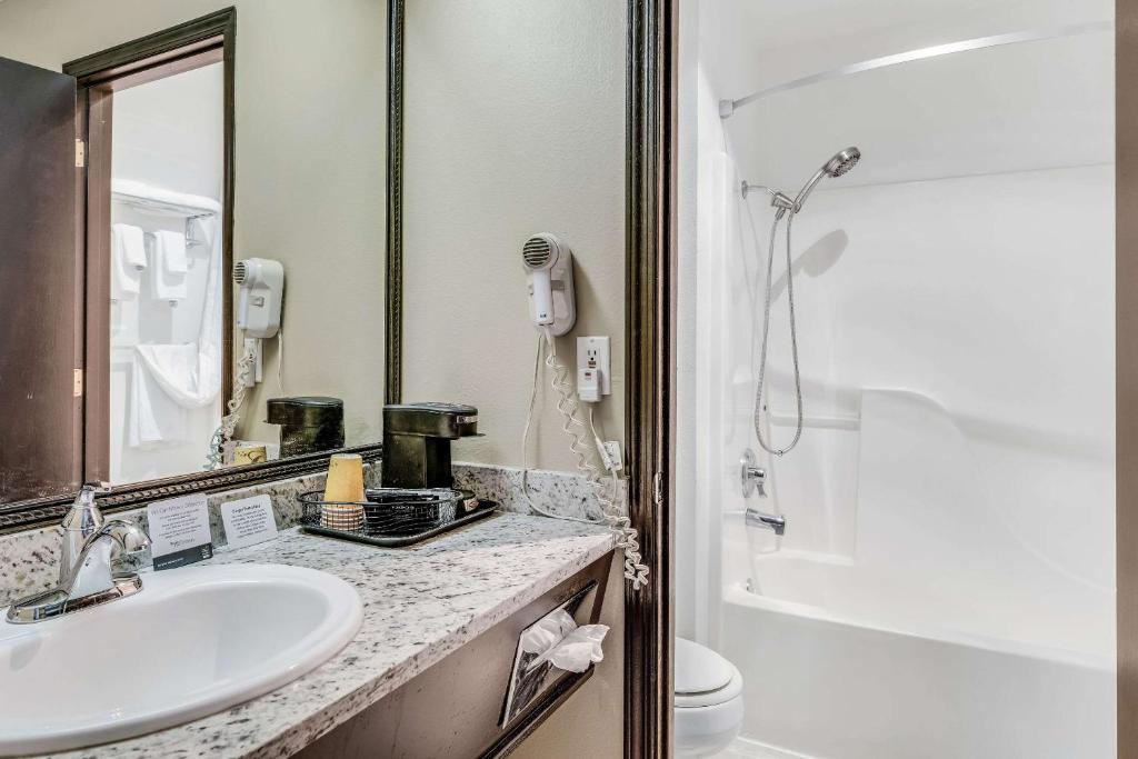 Koupelna v ubytování Quality Inn Cle Elum-Ellensburg