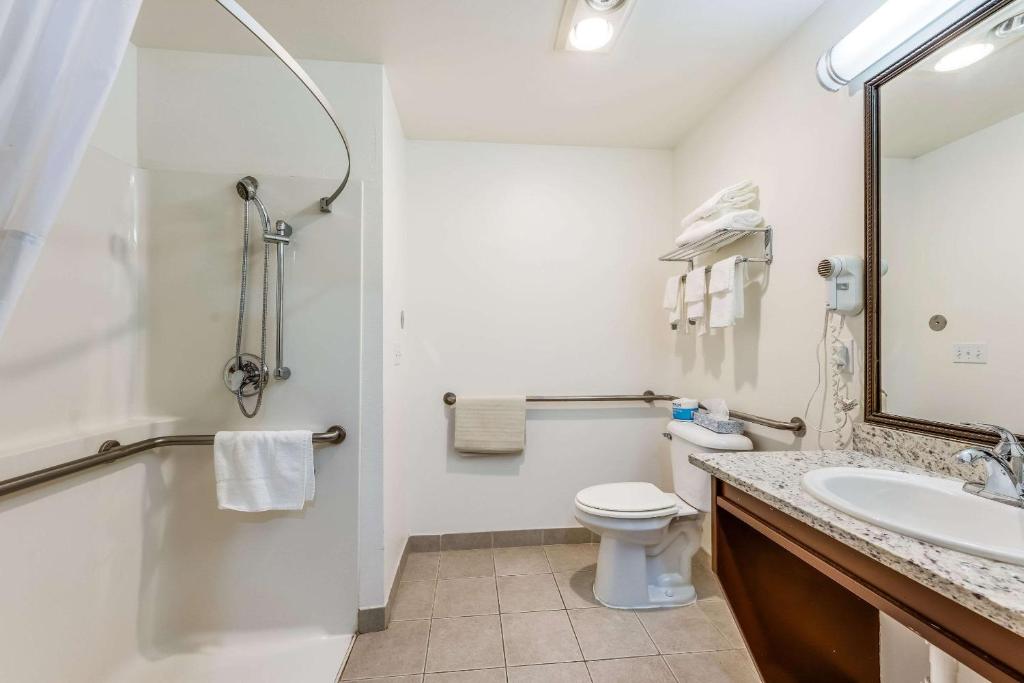 Koupelna v ubytování Quality Inn Cle Elum-Ellensburg