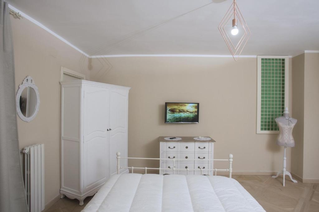 Piazza Dante Suites by Wonderful Italy - Superior Queen Room