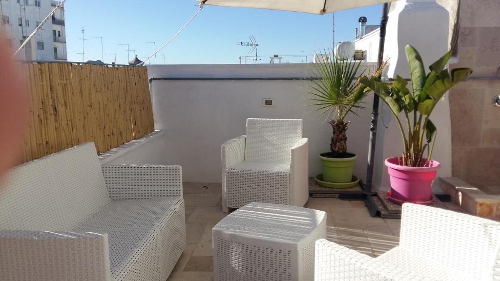 A seating area at Ostuni Guest House