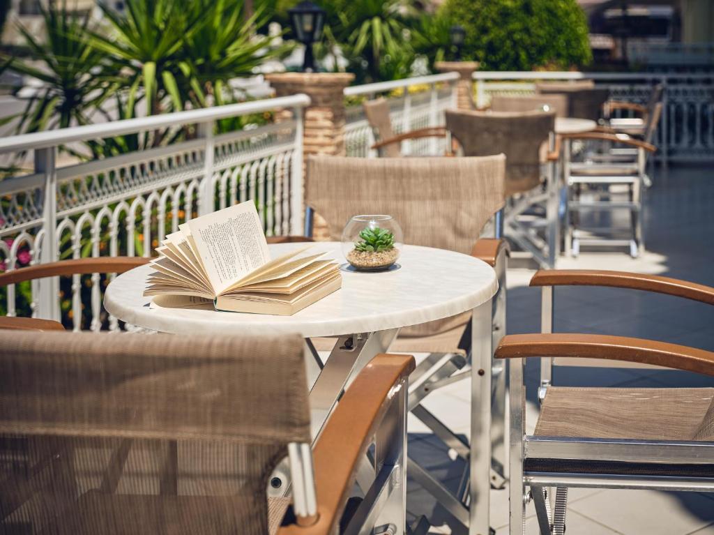 Posezení v ubytování Alkyonis hotel