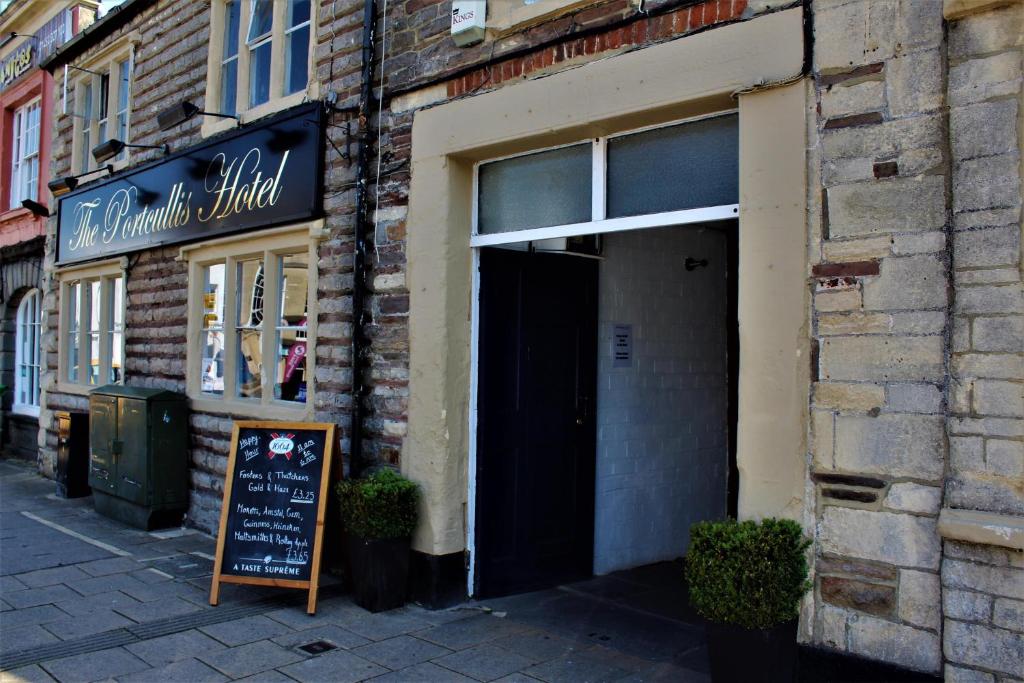 The Portcullis - Resim 5