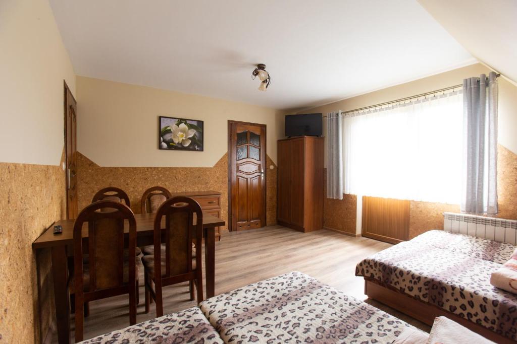 U Haliny - Quadruple Room With Mountain View