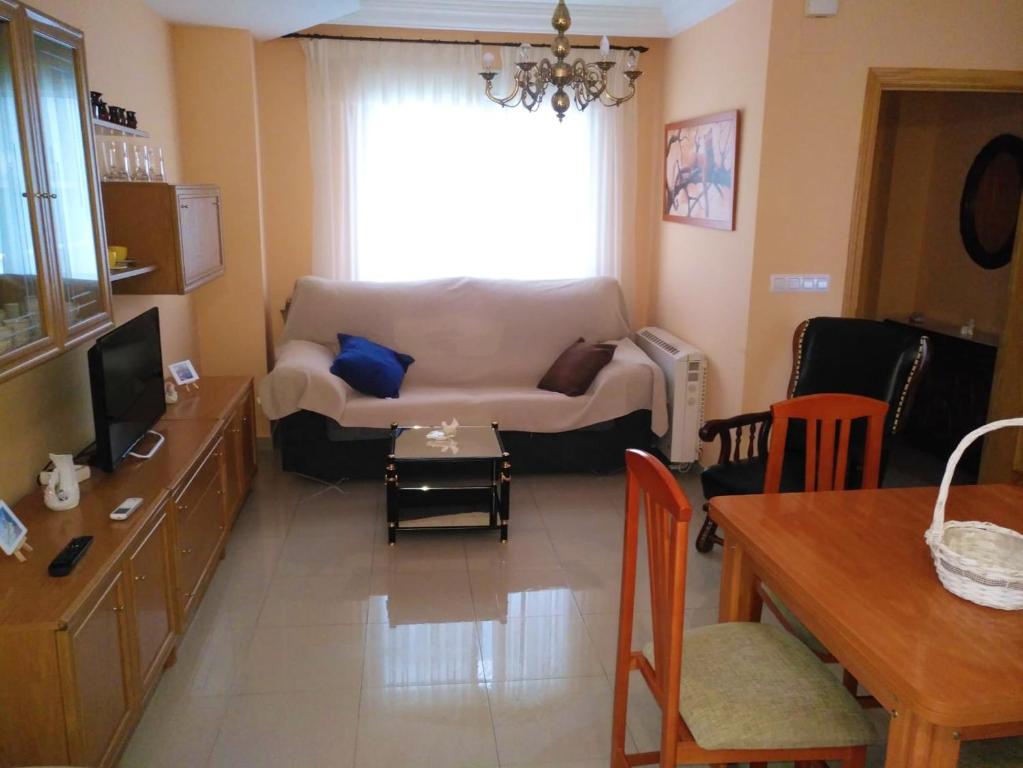 カソルラにある3 bedrooms house with furnished terrace at Cazorlaのギャラリーの写真