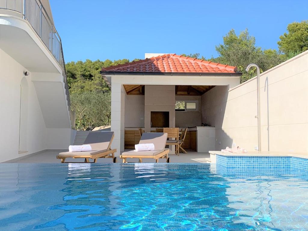 Villa Cabo Verde on island Korcula, heated pool