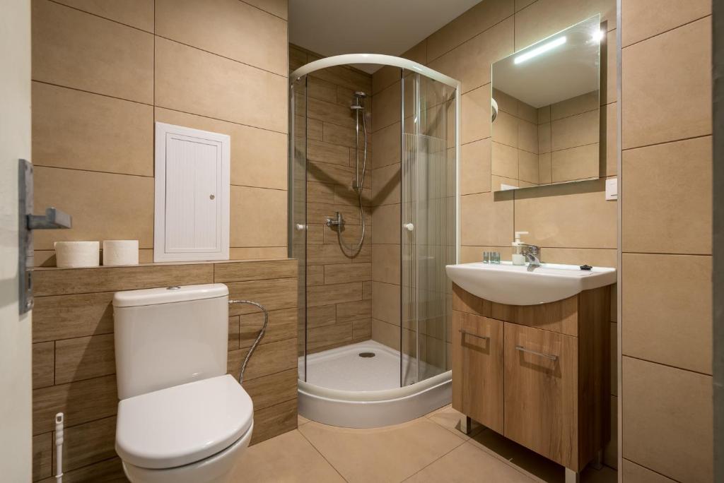 A bathroom at Hostel 26