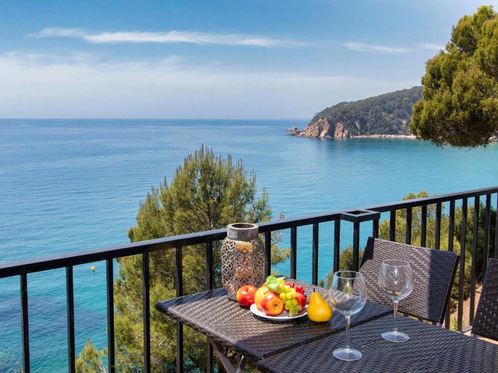 Holiday Home Bluemar, Tossa de Mar, Spain - Booking.com
