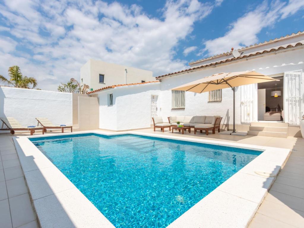 Holiday Home Helle sonne (Spanje Empuriabrava) - Booking.com