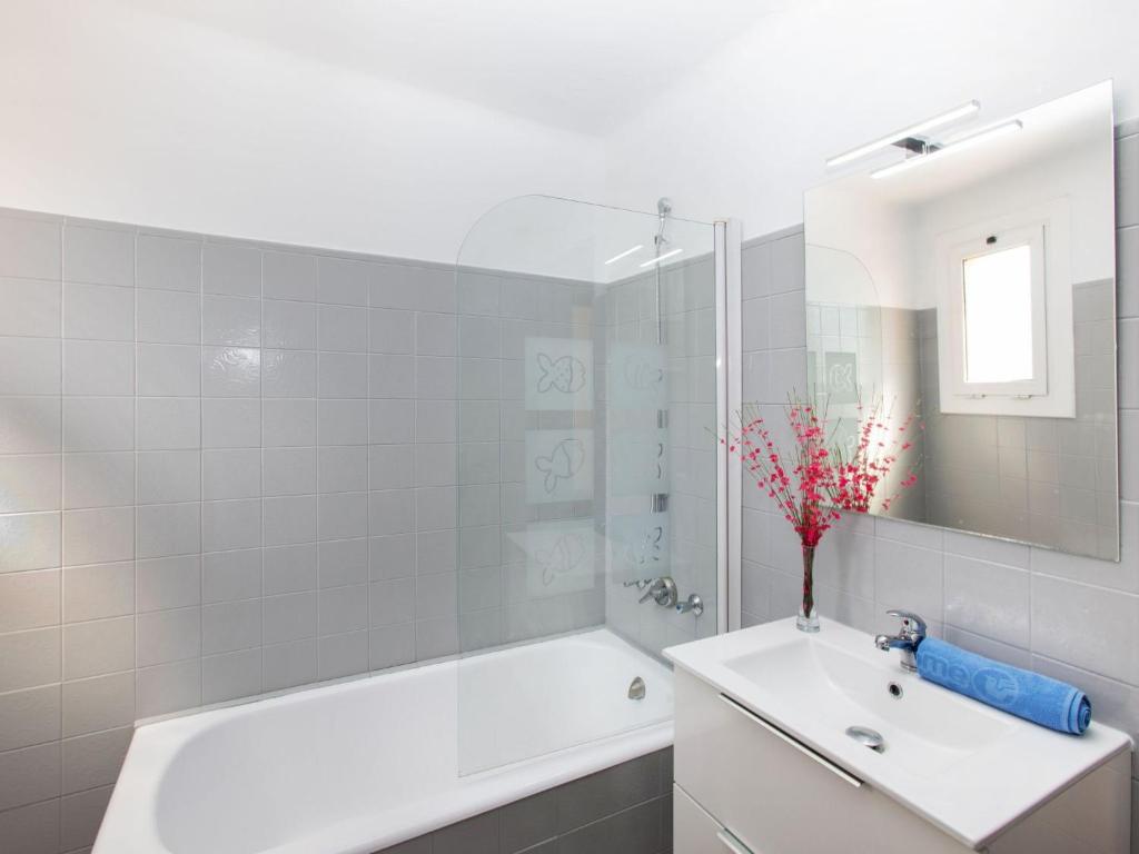Fotografia z galérie ubytovania Apartment Ginesta by Interhome v destinácii Llança