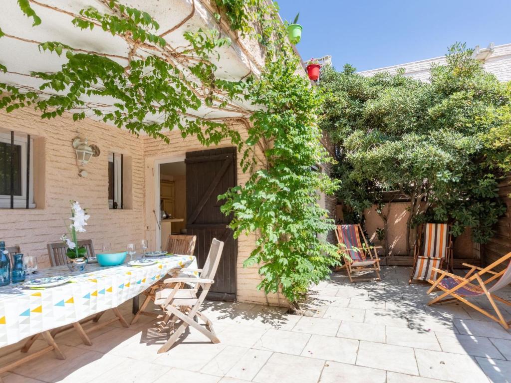 Баркарес франция