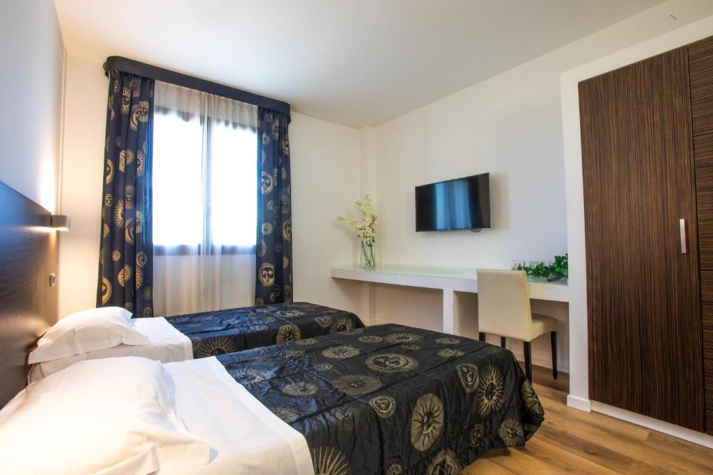 Matrix Hotel & Residence - Superior Twin Room