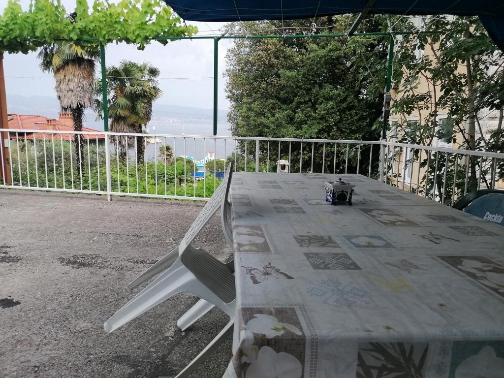 Balkón alebo terasa v ubytovaní NEW Apartman Ziganto Z near the beach with terrace