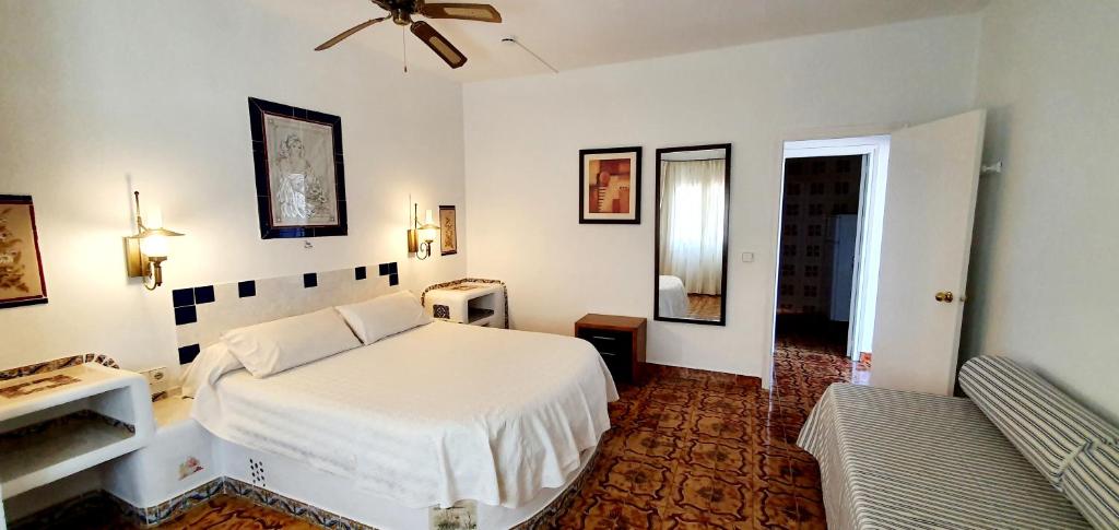 Granada Apartments Familiar Deluxe, Portinatx – Bijgewerkte ...