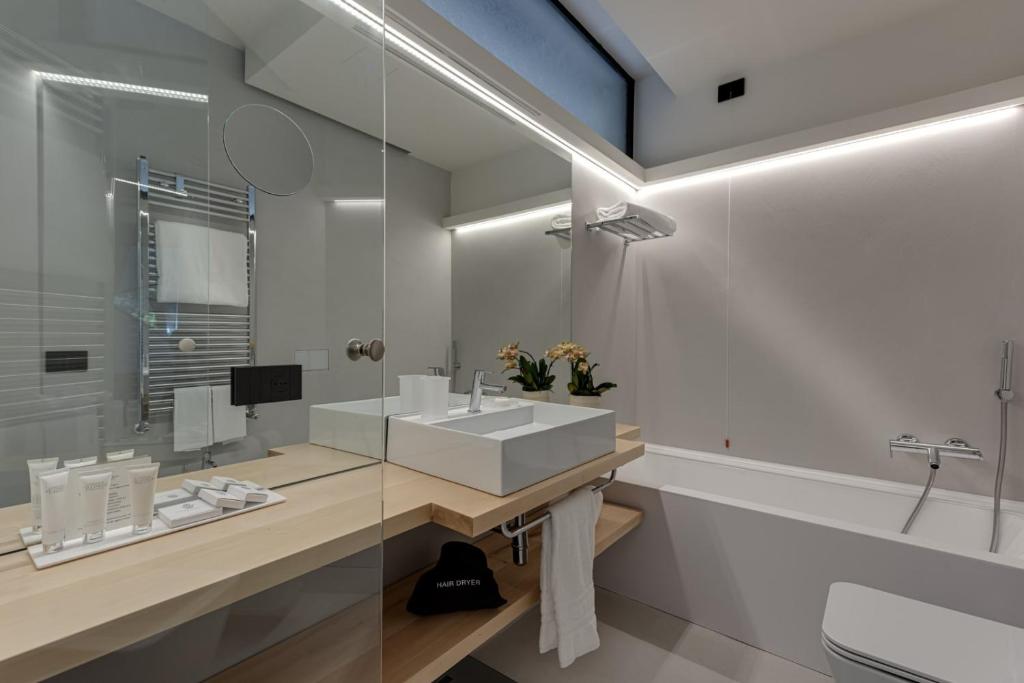 Augustus Hotel & Resort - Suite Familiar