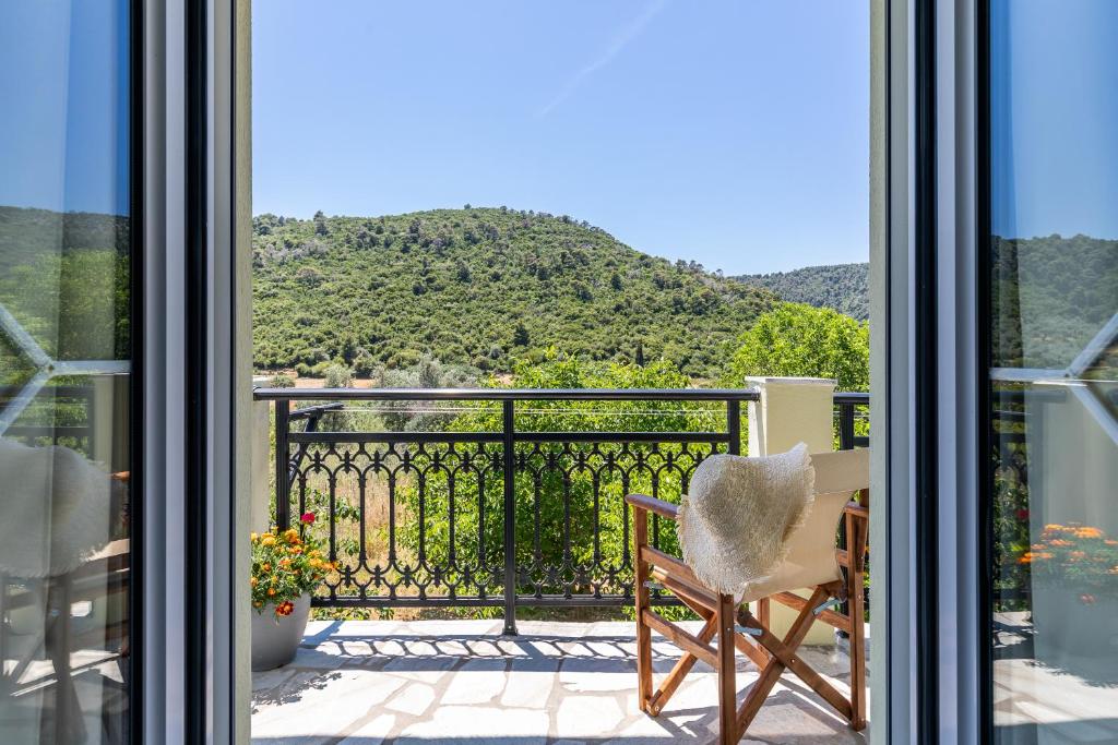 Apartment Casa Mia - 5 min from Stafilos beach, Skopelos Town, Greece -  Booking.com