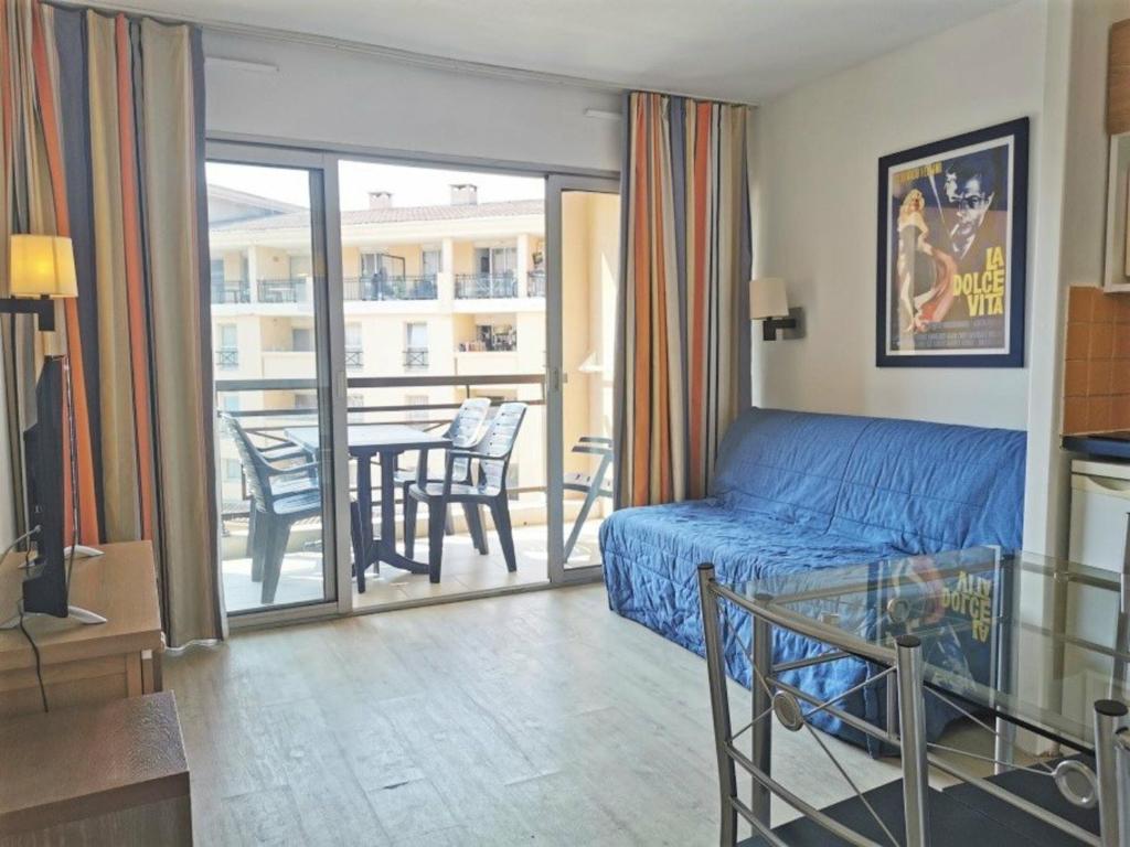 Appartement Cannes la Bocca, 1 pièce, 4 personnes - FR-1-609-52