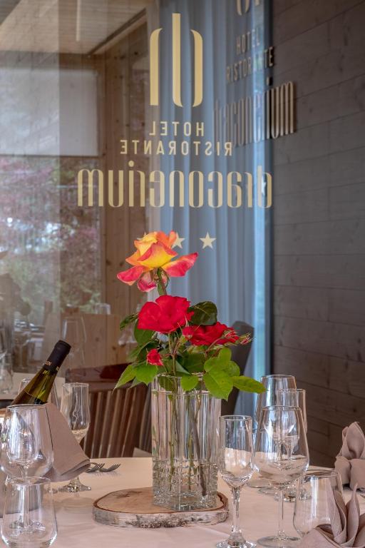 Fotografie z fotogalerie ubytování Draconerium Hotel v destinaci Dronero