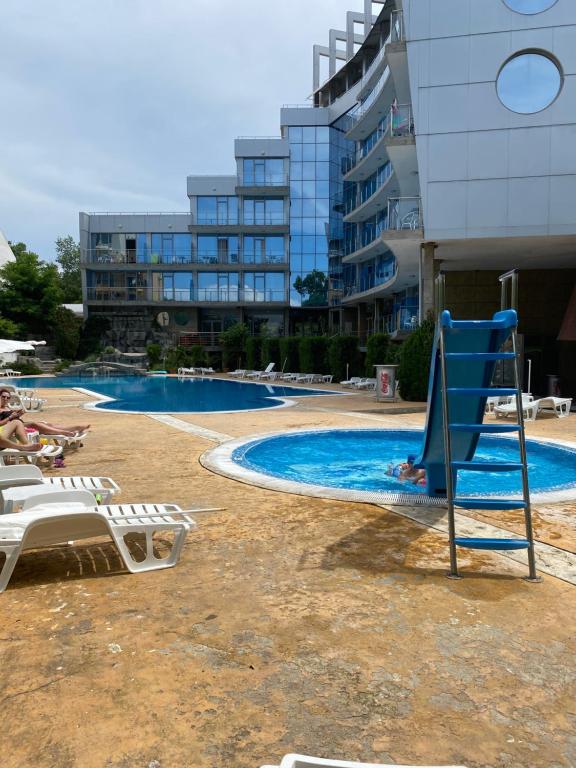 Bazén v ubytování Hotel Kamenec nebo v jeho okolí