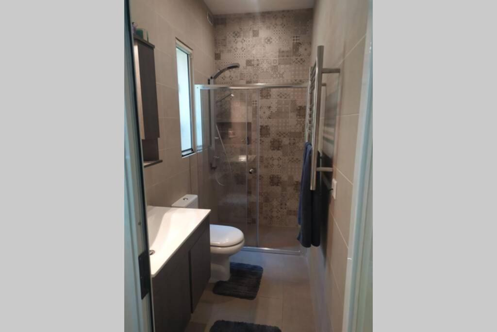 Koupelna v ubytování Modern stylish flat near Valletta and Sliema!