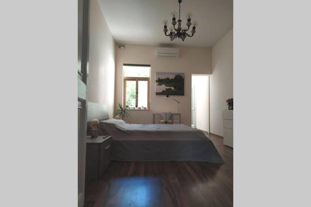 Postel nebo postele na pokoji v ubytování Modern stylish flat near Valletta and Sliema!