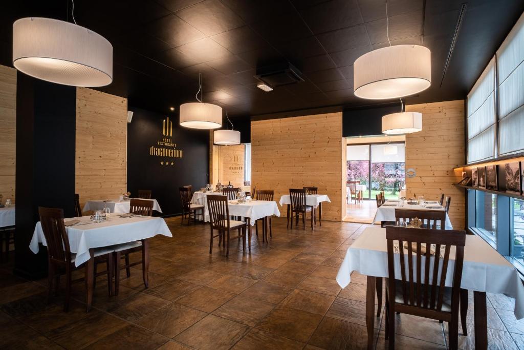 Restaurace v ubytování Draconerium Hotel