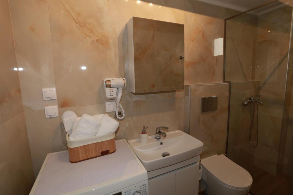 Koupelna v ubytování Bianca Suites