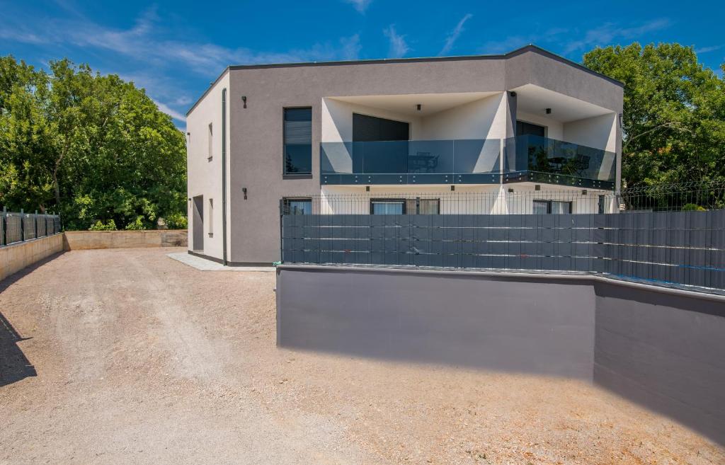 Budynek, w którym mieści się apartament