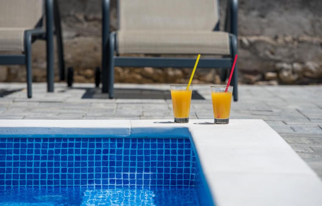 Napoje w obiekcie Apartments Villa "Aurea" with pool