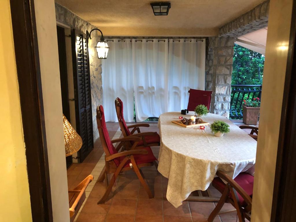 Zdjęcie z galerii obiektu Seaside Holiday Home Lily w mieście Nijvice
