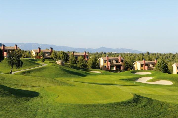 Golf pri dovolenkovom dome alebo okolí