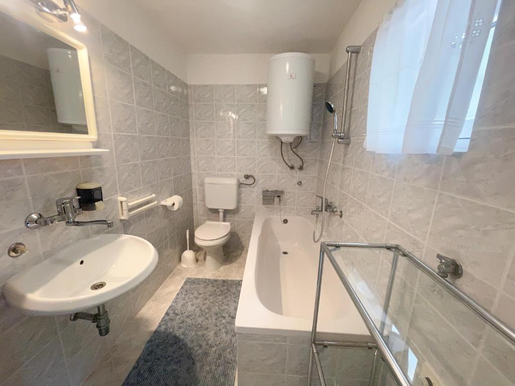 Koupelna v ubytování Apartmani Matković