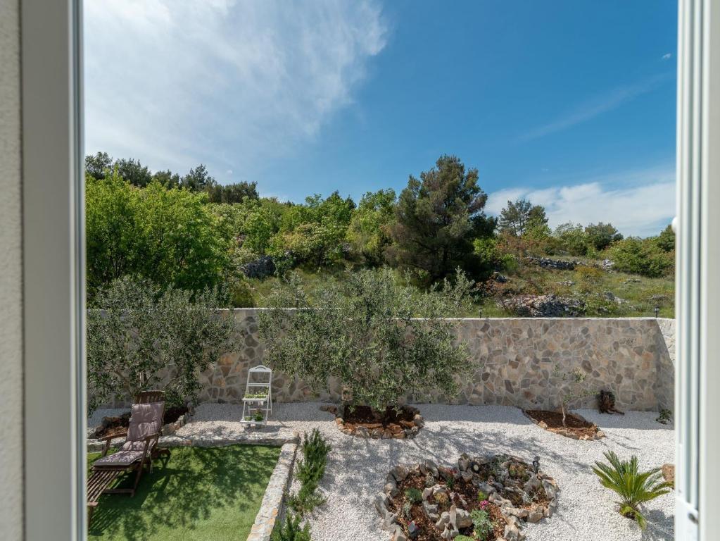 Zahrada ubytování Scenic Sea View,Three Bedroom Villa with Pool