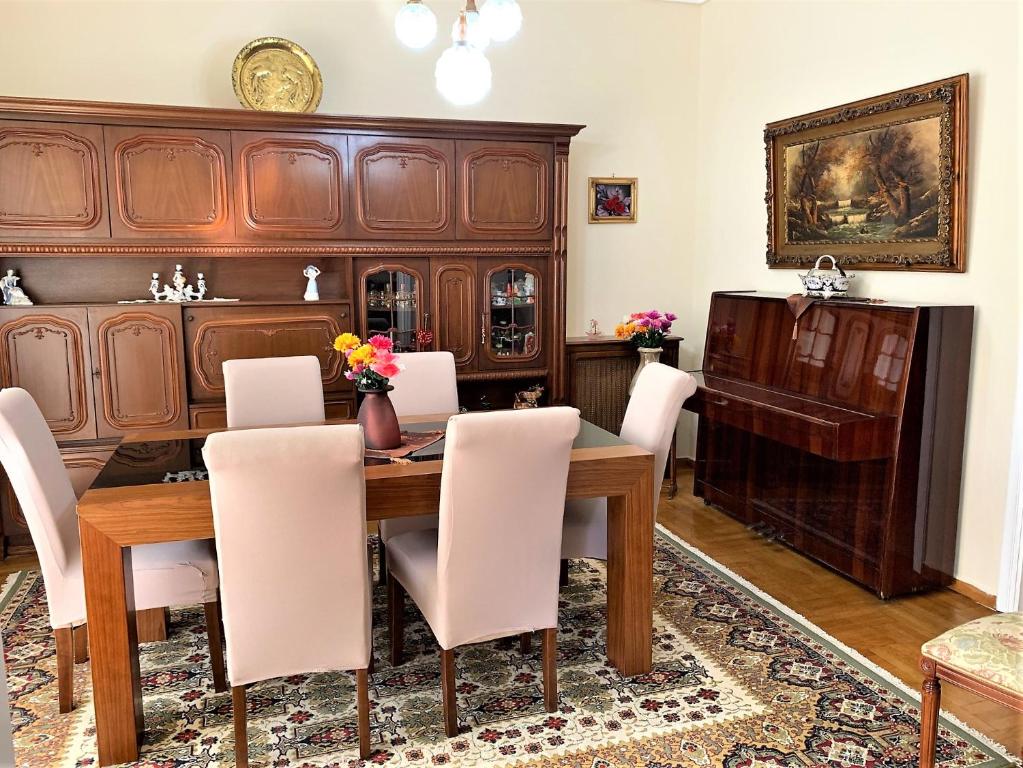 Fotografie z fotogalerie ubytování HIGH QUALITY 110qm 2BR at Simos-Lux-Apartment v Aténách