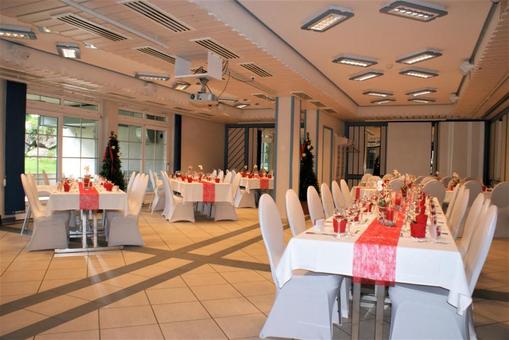 Restaurace v ubytování ZUR TRAUBE Schwarzwaldhotel & Restaurant am Titisee