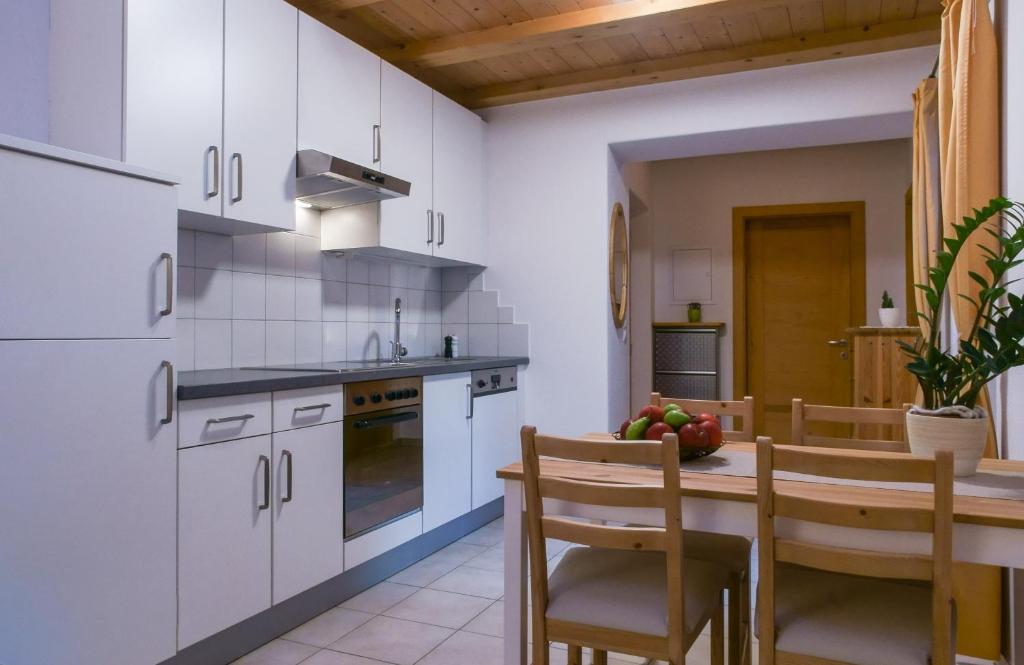 Kuchyň nebo kuchyňský kout v ubytování Schrotthof