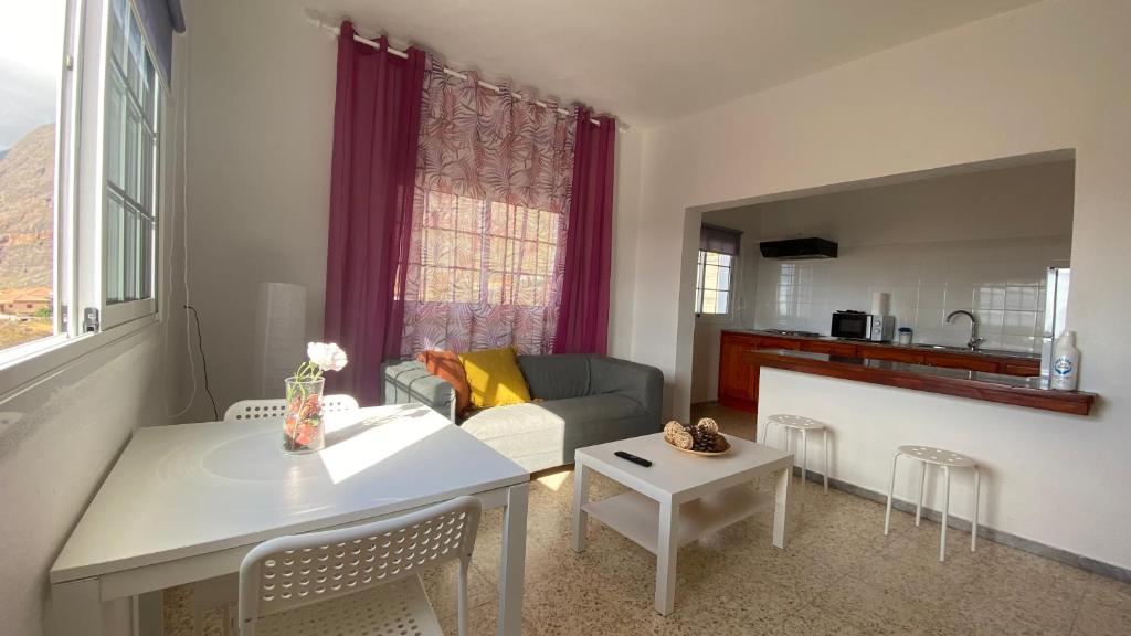 Apartamentos Los Arroyos italokat is kínál