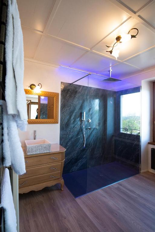 Zdjęcie z galerii obiektu Villa Ciardi Wellness Hotel & Ristorante w mieście Roana