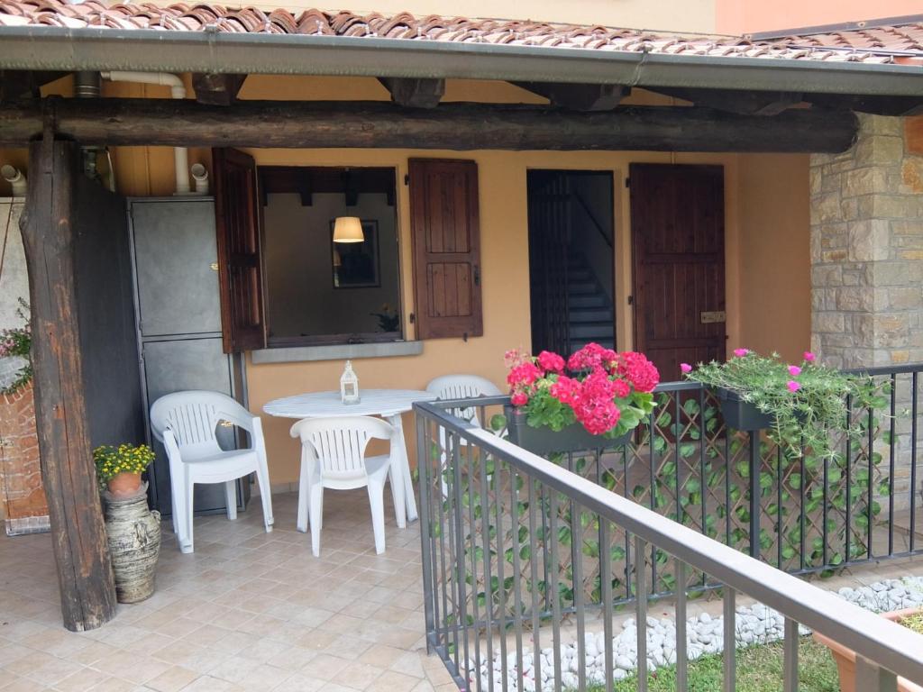 A balcony or terrace at Oxy Holiday Home