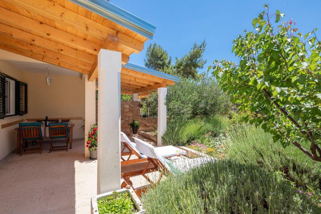 حديقة خارج Apartments Silvana