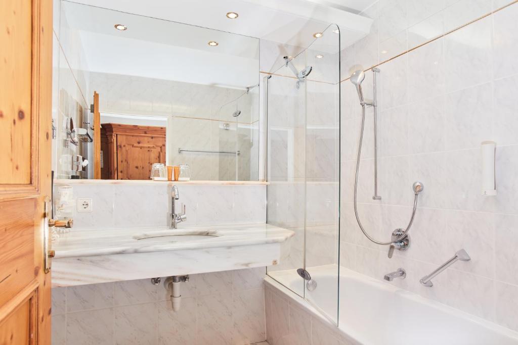 Ein Badezimmer in der Unterkunft All In Resort Schwarzbrunn - 4 Sterne Superior