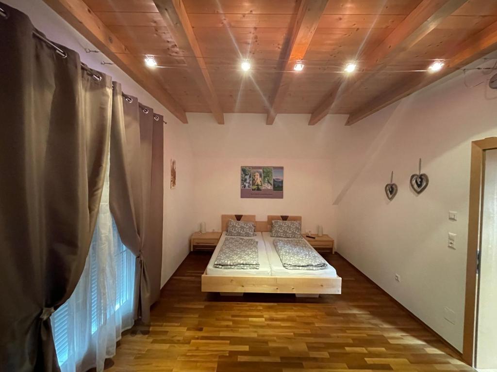 Posteľ alebo postele v izbe v ubytovaní Ferienwohnung Daberer
