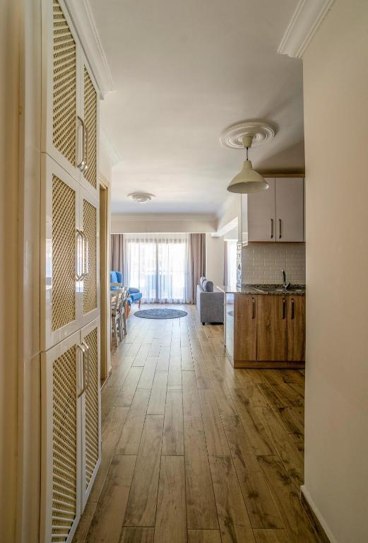 Kuchyň nebo kuchyňský kout v ubytování XOX Apart Hotel
