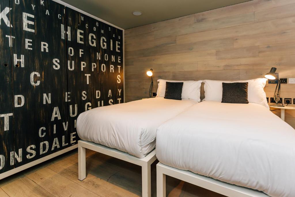 
Medium Double or Twin Room
