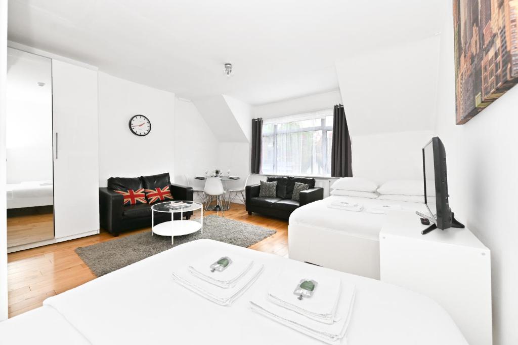 Soho Apartment, Theatres & Old Compton Street - Studio Apartment