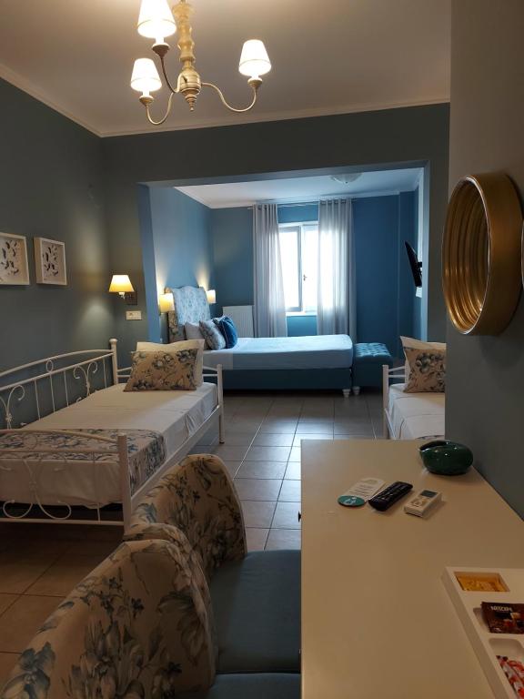 
Family Room with Sea View
