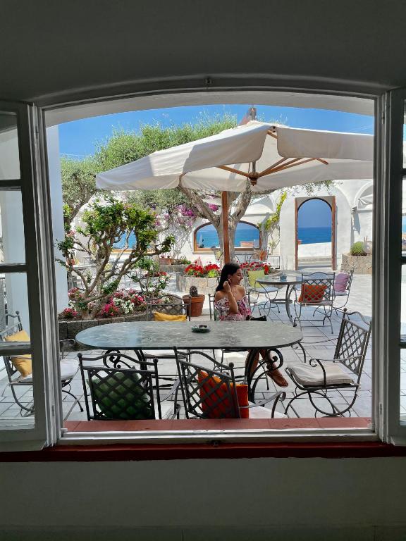 Foto da galeria de Hotel La Scogliera em Ischia