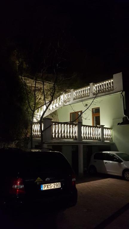 Budova, kde se aparthotel nachází